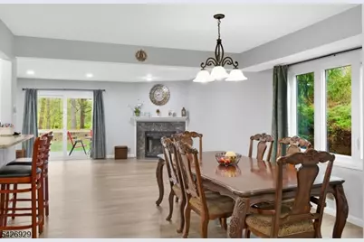 94 Edgefield Dr, Parsippany, NJ 07950 - Photo 12