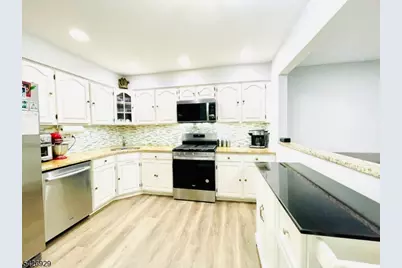 94 Edgefield Dr, Parsippany, NJ 07950 - Photo 18