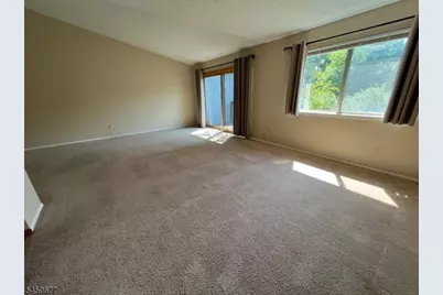 179 Drake Ln, Roxbury Township, NJ 07852 - Photo 6