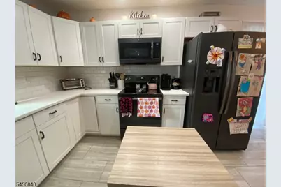 107 New York Ave, Jefferson Township, NJ 07849 - Photo 10