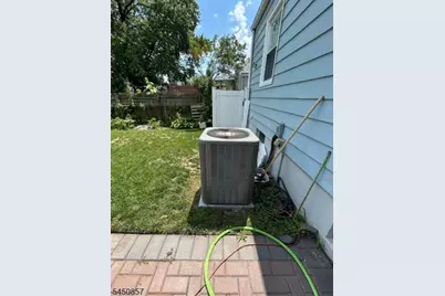 1065 Voorhees St, Hillside, NJ 07205 - Photo 20