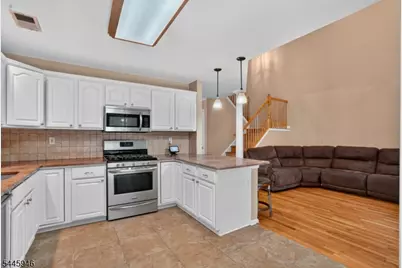 115 Constitution Way Ondo, Bernards Township, NJ 07920 - Photo 10