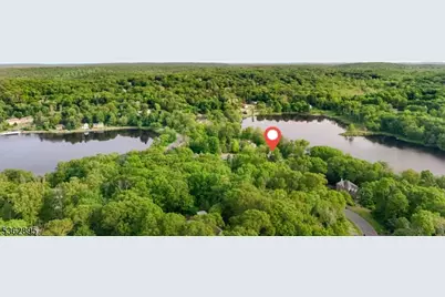 20 Crestview Ln, Sparta Township, NJ 07871 - Photo 6