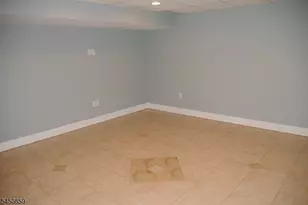 171 Autumn Ridge Rd, Parsippany, NJ 07950 - Photo 32