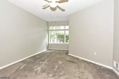 1099 Devon Ct #1099, Mahwah, NJ 07430 - Photo 14