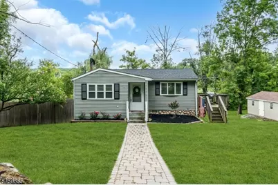 96 Mount View St, Newton, NJ 07860 - Photo 1