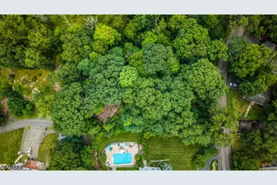 5 Toth Ln, Hopatcong, NJ 07843 - Photo 10