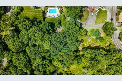 5 Toth Ln, Hopatcong, NJ 07843 - Photo 4