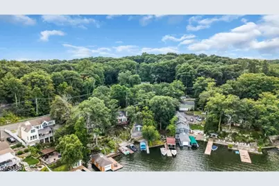 5 Toth Ln, Hopatcong, NJ 07843 - Photo 12