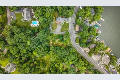 5 Toth Ln, Hopatcong, NJ 07843 - Photo 2