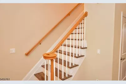 36 Michael Ln, Wallington, NJ 07057 - Photo 12
