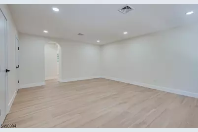 300 E Chestnut Ave, Metuchen, NJ 08840 - Photo 36