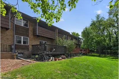 910-4 Renate Drive, Hillsborough Township, NJ 08844 - Photo 4