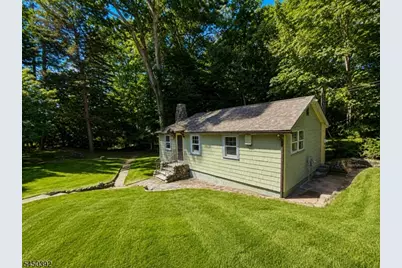 12 A Cook Ln, Verona, NJ 07044 - Photo 2