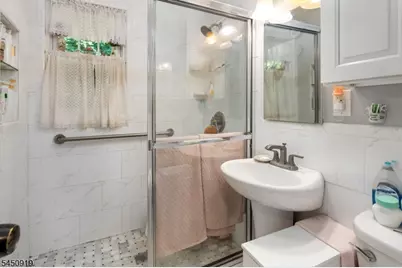 18 Seton Ln, Clifton, NJ 07013 - Photo 10