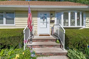 18 Seton Ln, Clifton, NJ 07013 - Photo 4