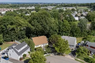 18 Seton Ln, Clifton, NJ 07013 - Photo 2