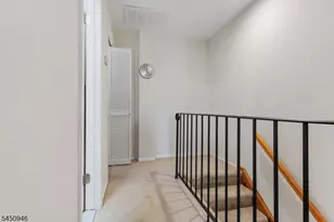 31 Willow Wood Square, East Rutherford, NJ 07073 - Photo 10