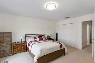 31 Willow Wood Square, East Rutherford, NJ 07073 - Photo 14
