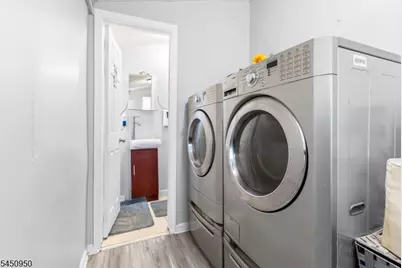 81 Schley St, Newark, NJ 07112 - Photo 20