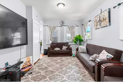 81 Schley St, Newark, NJ 07112 - Photo 4