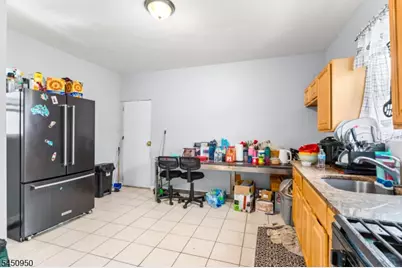 81 Schley St, Newark, NJ 07112 - Photo 8