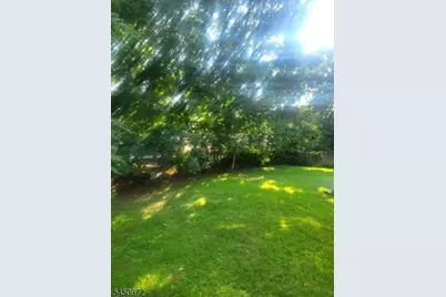 148 Pineview Ter, Plainfield, NJ 07062 - Photo 6