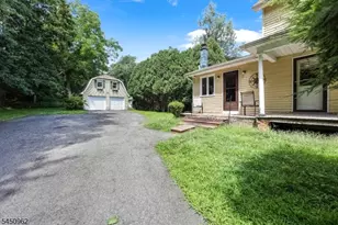 39 Clinton Rd, West Milford, NJ 07435 - Photo 2