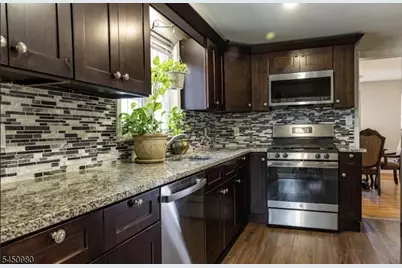 127 Hussa St, Linden, NJ 07036 - Photo 22