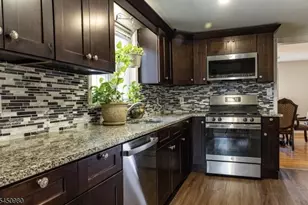 127 Hussa St, Linden, NJ 07036 - Photo 22