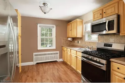 164 W Grant Ave, Roselle Park, NJ 07204 - Photo 14