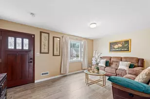 54 Sycamore Dr, Belleville, NJ 07109 - Photo 2