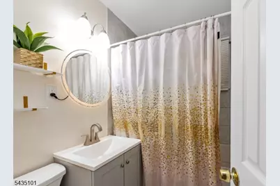 54 Sycamore Dr, Belleville, NJ 07109 - Photo 8
