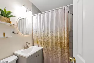 54 Sycamore Dr, Belleville, NJ 07109 - Photo 8