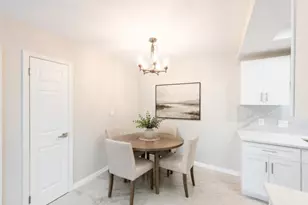 140A Plymouth Ln, Monroe Township, NJ 08831 - Photo 10