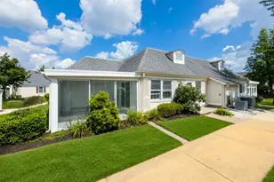 140A Plymouth Ln, Monroe Township, NJ 08831 - Photo 2