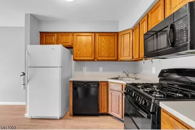 903 Spruce Hills Dr, Glen Gardner, NJ 08826 - Photo 10