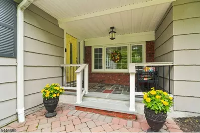 5 Pletcher Pl, Morris Township, NJ 07960 - Photo 2