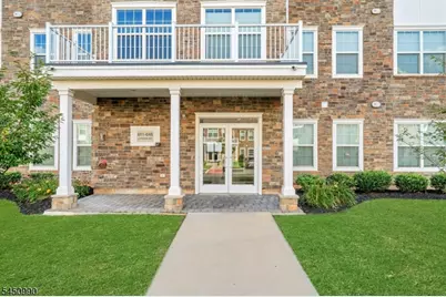 644 Lorhan Dr #644, Piscataway Township, NJ 08854 - Photo 2