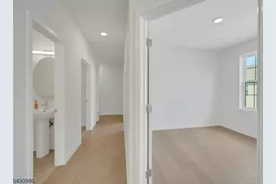 644 Lorhan Dr #644, Piscataway Township, NJ 08854 - Photo 18