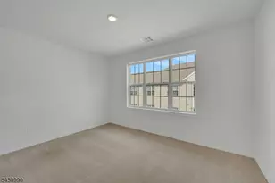 644 Lorhan Dr, Piscataway Township, NJ 08854 - Photo 20
