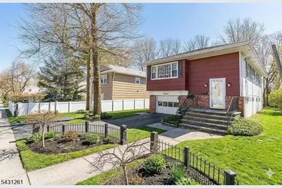 14 Green St, Morristown, NJ 07960 - Photo 2