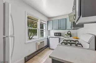 44 Gates Ave Apt, Montclair, NJ 07042 - Photo 10