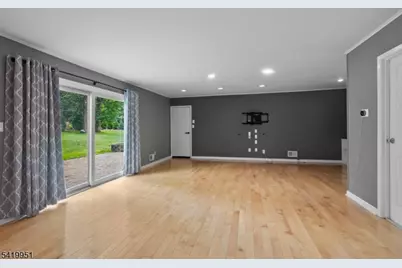 260 Saint Cloud Ave, West Orange Township, NJ 07052 - Photo 16