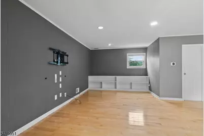260 Saint Cloud Ave, West Orange Township, NJ 07052 - Photo 18