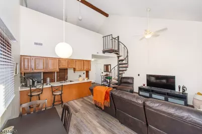 1 Deer Valley Ln Unit 2, Vernon, NJ 07462 - Photo 6