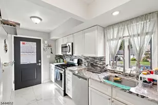 28 Brookhill Ter, Clifton, NJ 07013 - Photo 16
