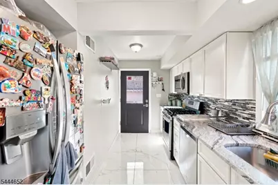 28 Brookhill Ter, Clifton, NJ 07013 - Photo 14