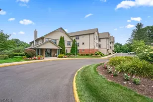 89 Park Edge, Berkeley Heights Township, NJ 07922 - Photo 2