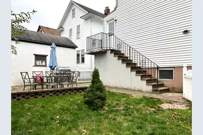 242 Brook Ave, Passaic, NJ 07055 - Photo 10
